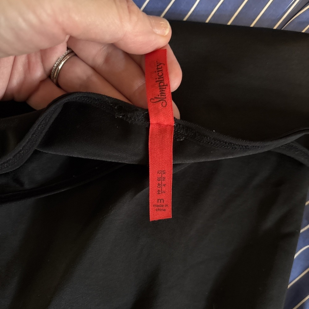 Spanx Slimplicity High Waist Mid Thigh Short in Steel Black Size Medium - Picture 5 of 6